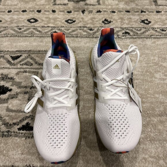 Ultraboost 5.0 DNA Title Sneakers Women's Size 12 White/ Gold HP7425 - Picture 4 of 7